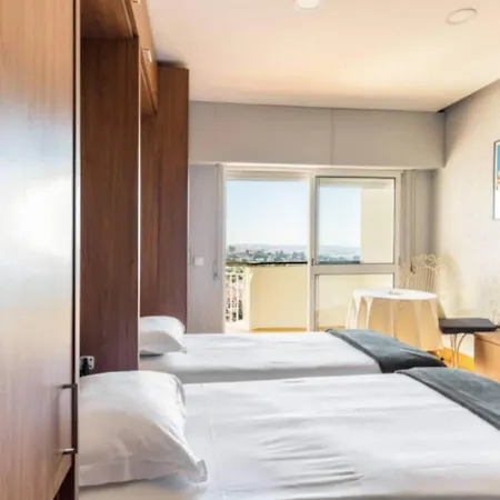 Ferienhaus Wonderful In With Sea View Cascais